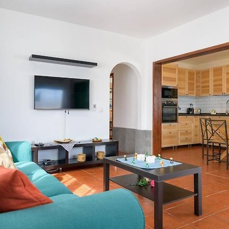 Hermosa Casa Vacacional, Muy Cerca A La Playa. Guatiza Exterior foto